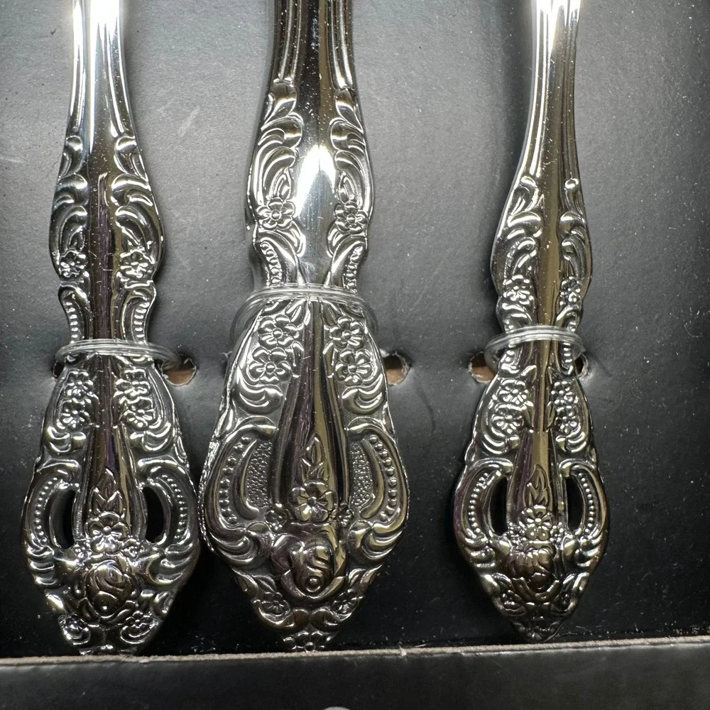 Oneida Michelangelo 20 Piece Flatware Set 18/10 Stainless Steel Service for 4